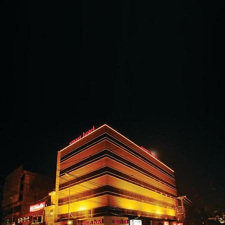 Smart Hotel Лахор Экстерьер фото