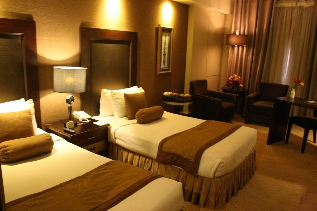 Smart Hotel Лахор Экстерьер фото