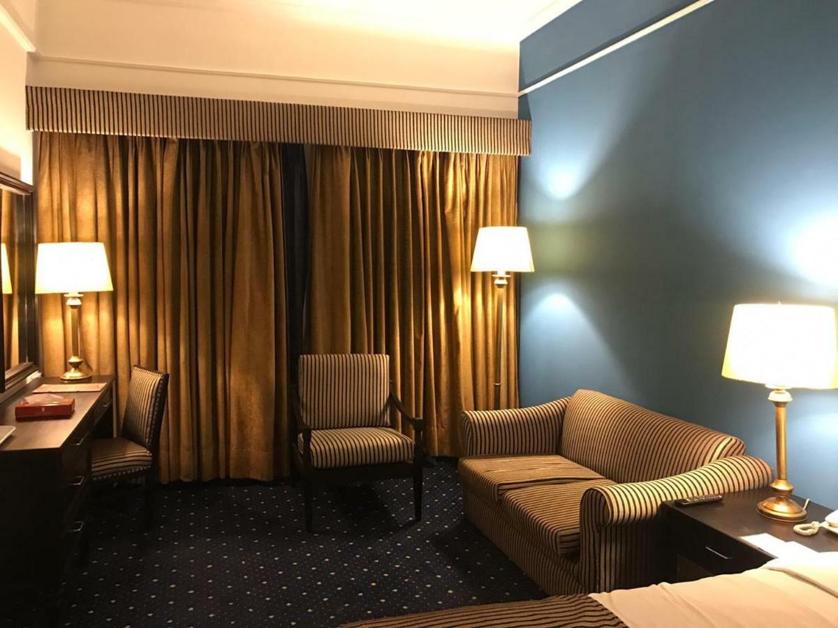Smart Hotel Лахор Экстерьер фото